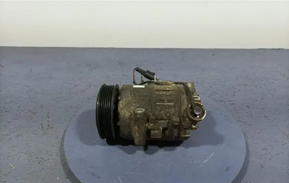 Skoda Fabia Mk1 (6Y) Air conditioning (A/C) compressor (pump) 6Q0820803K