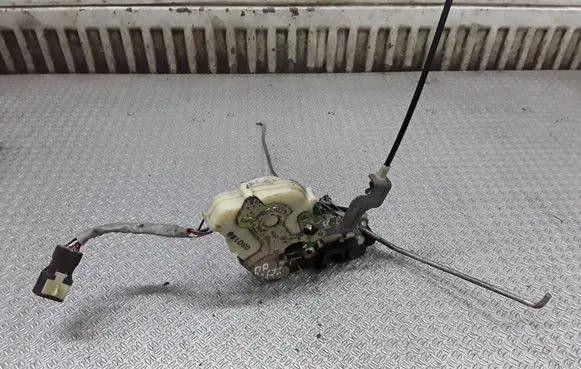 KIA Sorento Front door lock