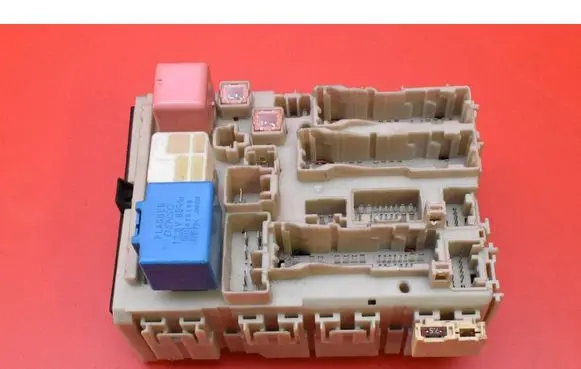 Toyota Verso-S Fuse box set 827300F300A