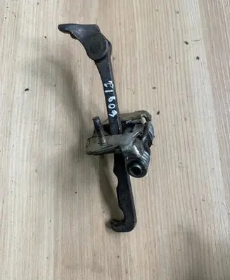 Renault Master III Front door check strap stopper