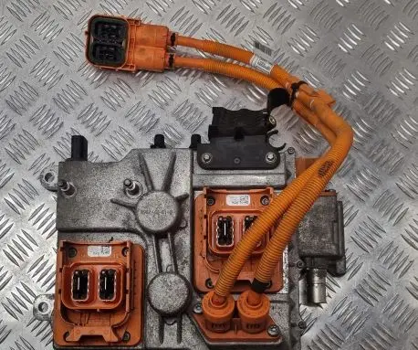 BMW i3 Voltage converter/converter module 