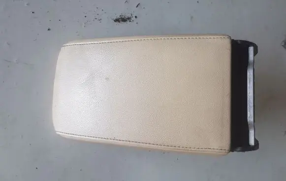 Volkswagen Jetta VI Armrest JETTAA6