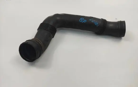 Audi A3 S3 8P Air intake hose/pipe 1K0129618AJ