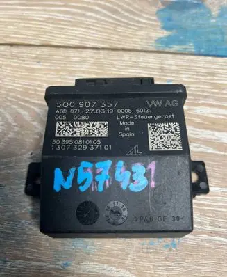 Seat Leon (5F) Light module LCM 5Q0907357 503950810105 130732937101