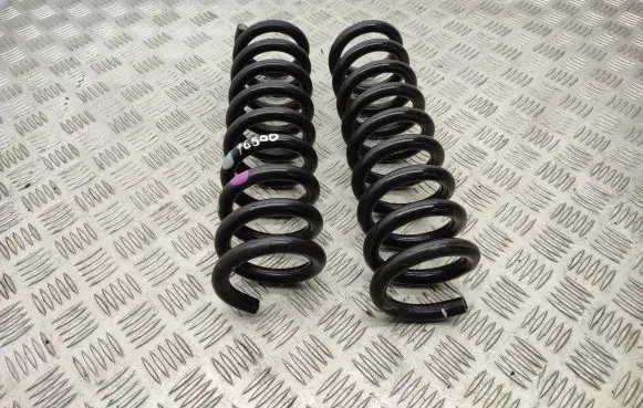 Mercedes-Benz GLK (X204) Rear coil spring