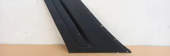 Jaguar XJS Rear side glass trim 