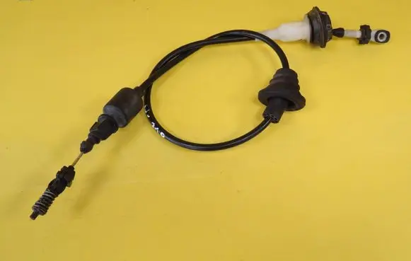 Mercedes-Benz E W210 Throttle cable 2103000130