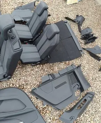 Peugeot 5008 II Seat set 