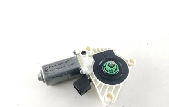 Mercedes-Benz CLS C218 X218 Front door window regulator motor A2078200642