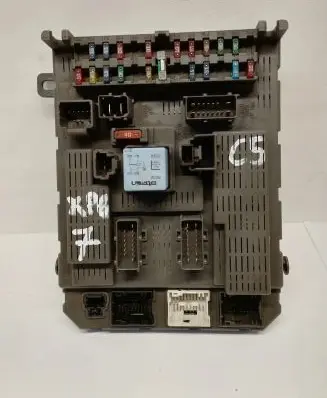 Citroen C5 Fuse module 96474482