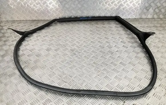Volkswagen Arteon Rubber seal rear door WV1533