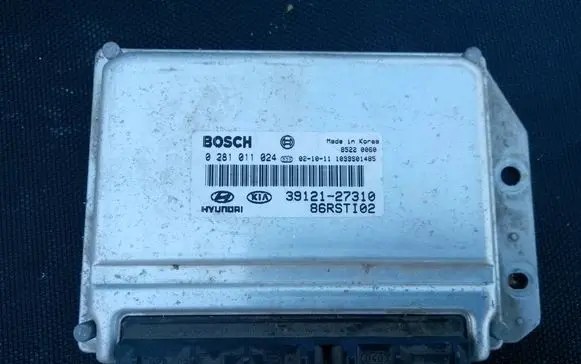 KIA Carens I Engine control unit/module 3912127310 0281011024 86RSTI02