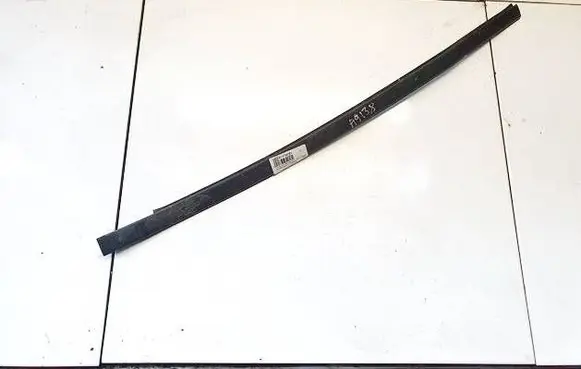 Volvo S60 Windshield trim 39978426