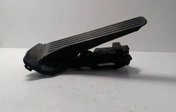 Volkswagen PASSAT B6 Accelerator throttle pedal 1K2721503M 6PV00874500
