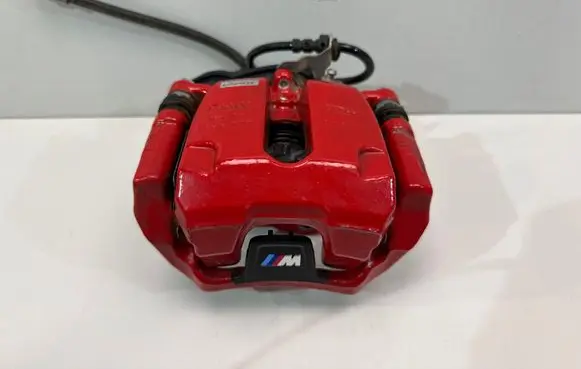 BMW X6M G06 F96 Rear brake caliper 6898607