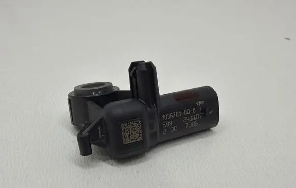 Tesla Model Y Airbag deployment crash/impact sensor 103676100B 241107