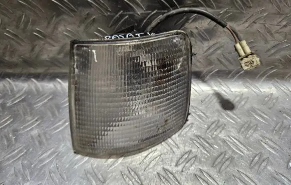 Volkswagen PASSAT B3 Front indicator light 014411508LC