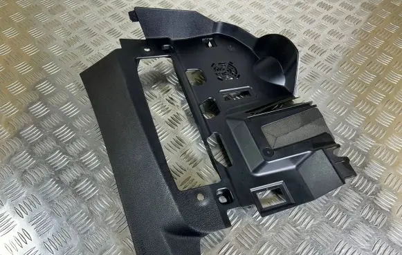 BMW 4 F36 Gran coupe Dashboard lower bottom trim panel 9231258 10822910