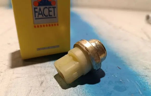 Coolant temperature sensor