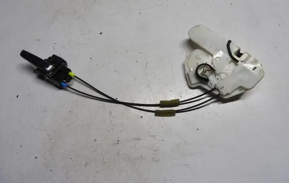 Mitsubishi ASX Front door lock