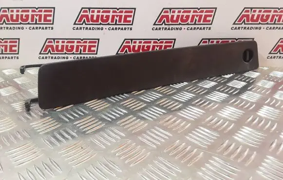 Trunk/boot lower side trim panel