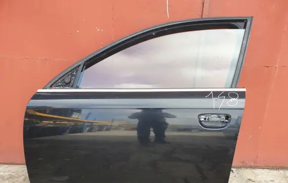 Audi A6 S6 C6 4F Front door