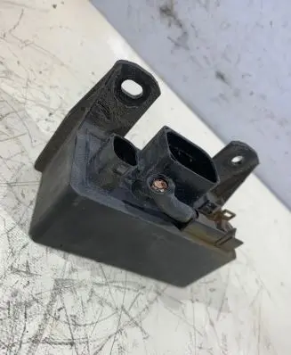 Mercedes-Benz C W203 Glow plug pre-heat relay
