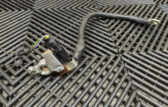 Audi A6 C7 Negative earth cable (battery) 8T0915181