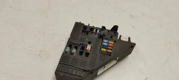 Volvo XC90 Fuse module 31473571 31473984