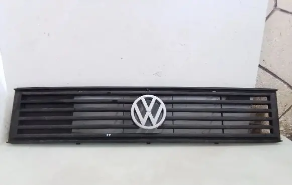 Volkswagen I LT Front bumper upper radiator grill