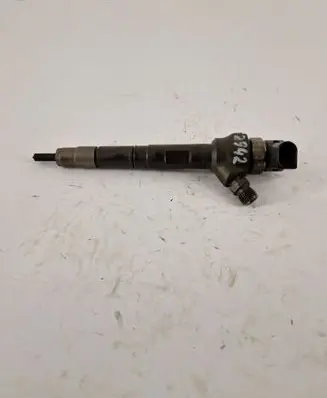 Audi Q3 8U Fuel injector 0445110369