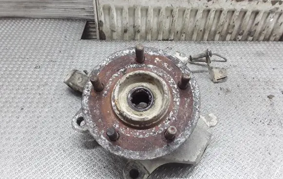 Chrysler Pacifica Front wheel hub spindle knuckle 04743147AB