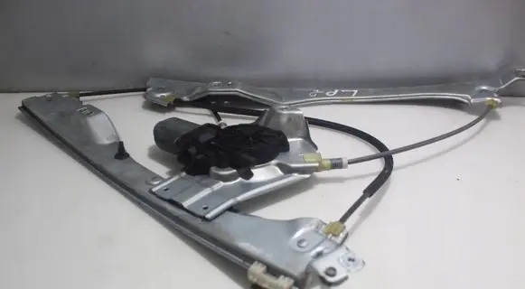 Renault Clio III Front window lifting mechanism without motor