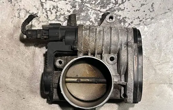 Hyundai Grandeur Throttle valve 351003C200 17203021