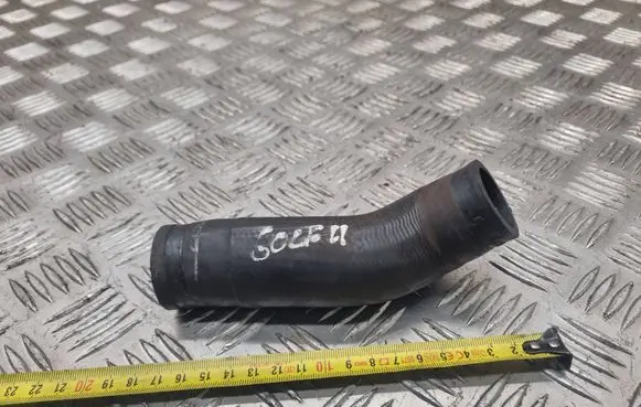 Volkswagen Golf IV Engine coolant pipe/hose 