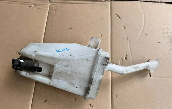 Nissan Micra Windshield washer fluid reservoir/tank NM551N