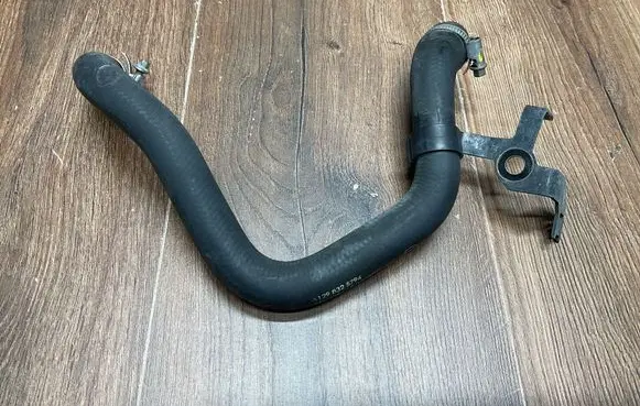Mercedes-Benz SL R129 Intercooler pipe mounting bracket 1298325794 A1298325794