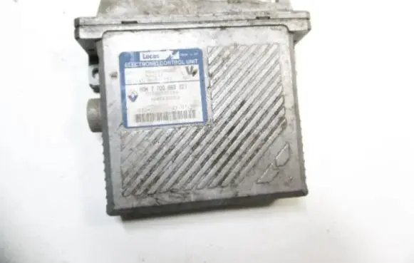 Volvo S40, V40 Engine control unit/module ECU HOM7700868321