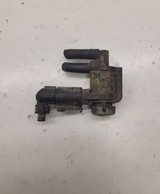 Volkswagen Golf IV Turbo solenoid valve 1J0906283C