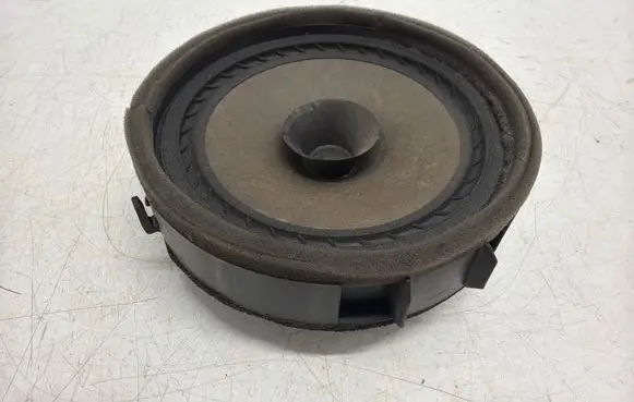Mitsubishi Space Star Front door speaker 8720A151