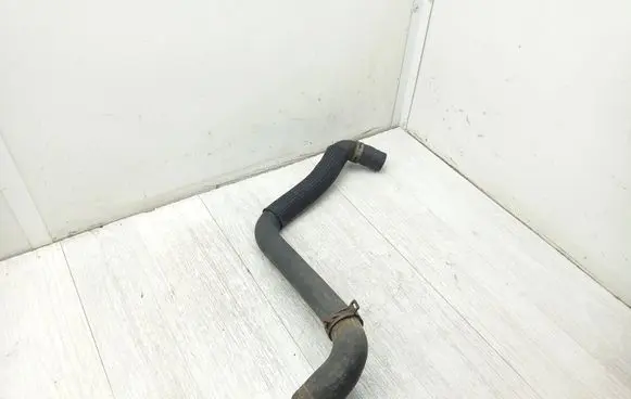 Peugeot 3008 I Engine coolant pipe/hose