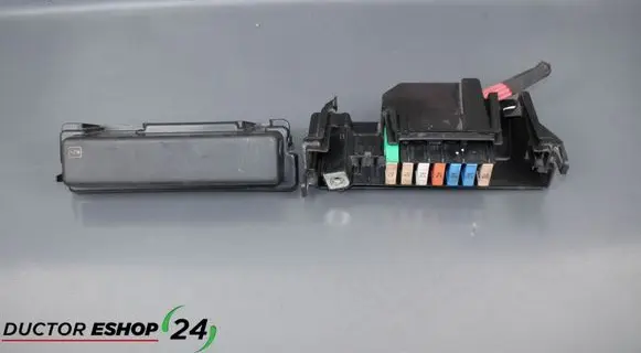 Renault Zoe Fuse module 243111628R 243111628
