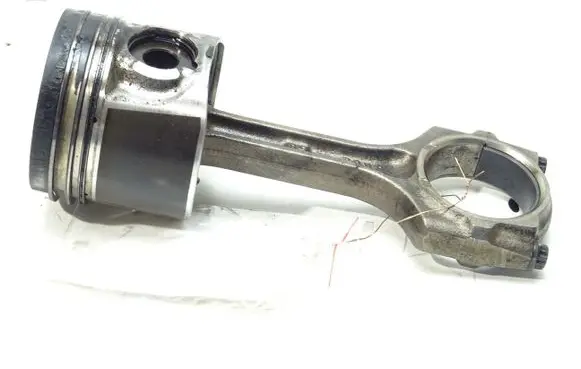 Honda CR-V Piston with connecting rod N22A2