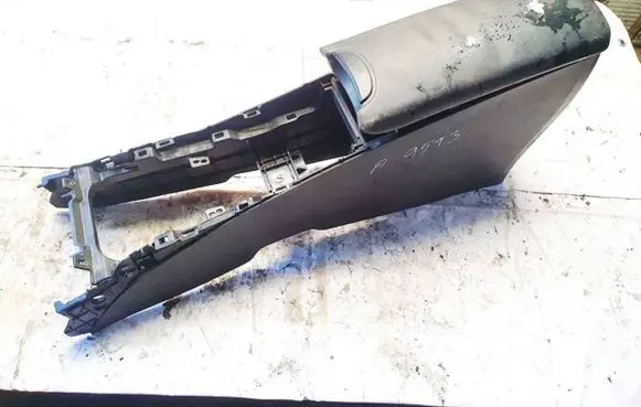 Toyota Avensis T270 Armrest 5891105090 58911-05090