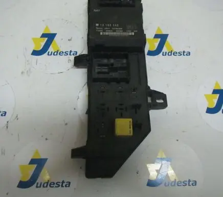 Opel Vectra C Central body control module 13193588