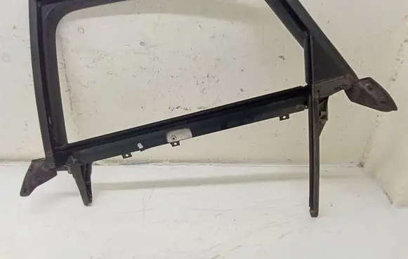 Audi A6 S6 C6 4F Rear door window/glass frame 4F0867415