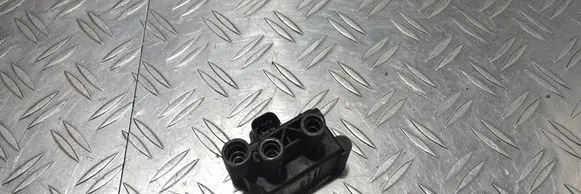 Mercedes-Benz R W251 Air suspension valve block A2513200158