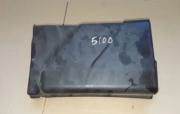 Skoda Fabia Mk1 (6Y) Battery box tray cover/lid 6Q0915429A