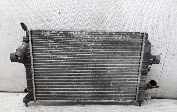 Opel Zafira B Coolant radiator 13171429