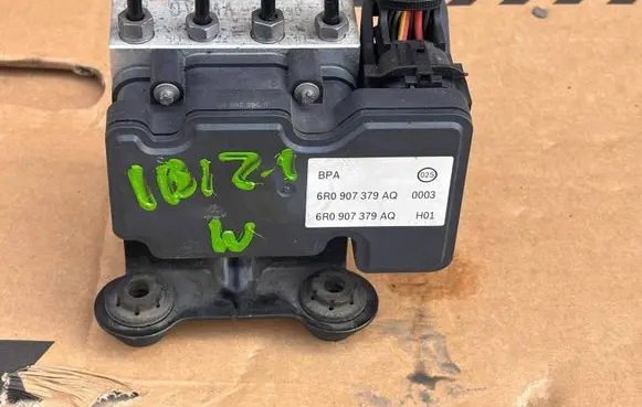 Seat Ibiza IV (6J,6P) ABS Pump 6R0907379AQ